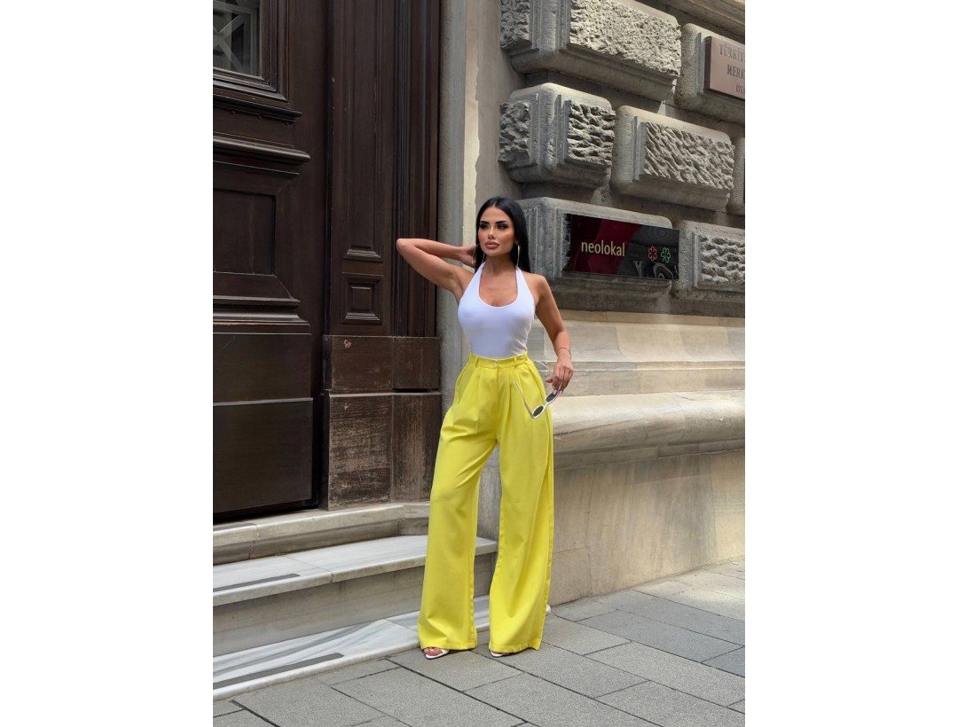 Palazzo Yanlar Düğme Detaylı Salaş Double Kumaş Pantolon Sarı Palazzo Yanlar Düğme Detaylı Salaş Double Kumaş Pantolon Sarı