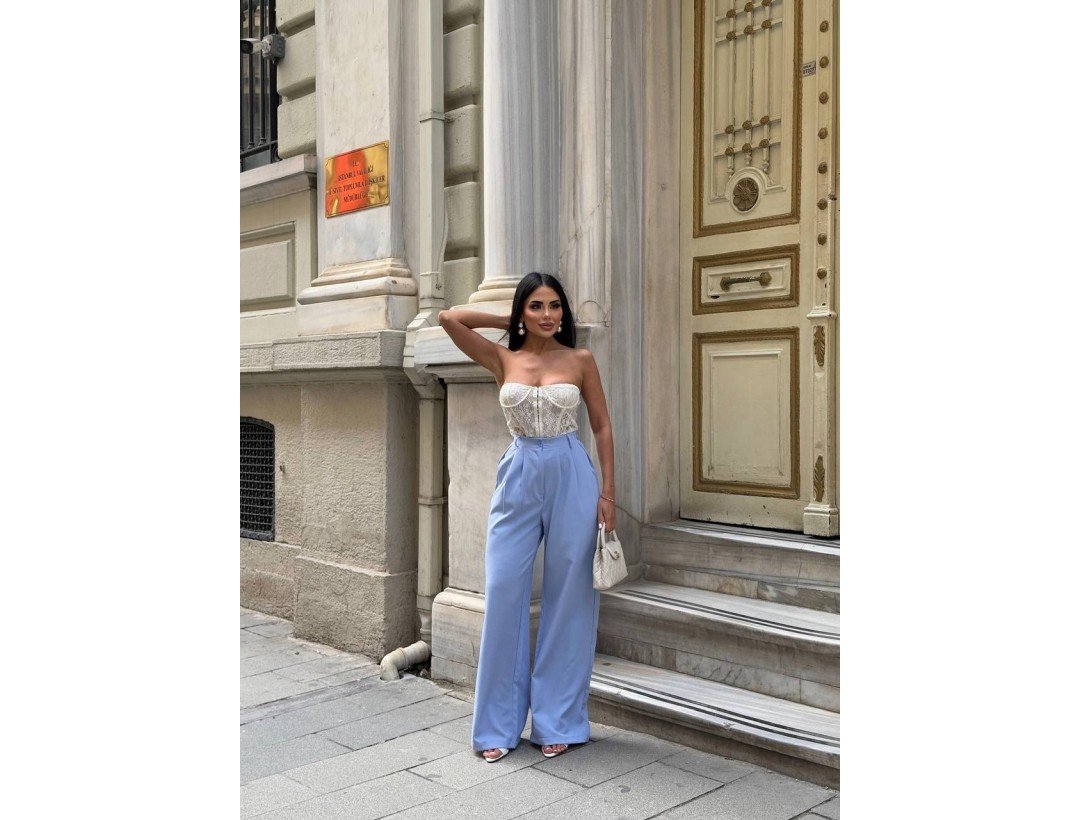 Palazzo Yanlar Düğme Detaylı Salaş Double Kumaş Pantolon Bebe Mavisi Palazzo Yanlar Düğme Detaylı Salaş Double Kumaş Pantolon Bebe Mavisi