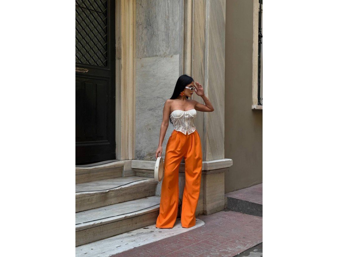 Palazzo Yanlar Düğme Detaylı Salaş Double Kumaş Pantolon Turuncu Palazzo Yanlar Düğme Detaylı Salaş Double Kumaş Pantolon Turuncu