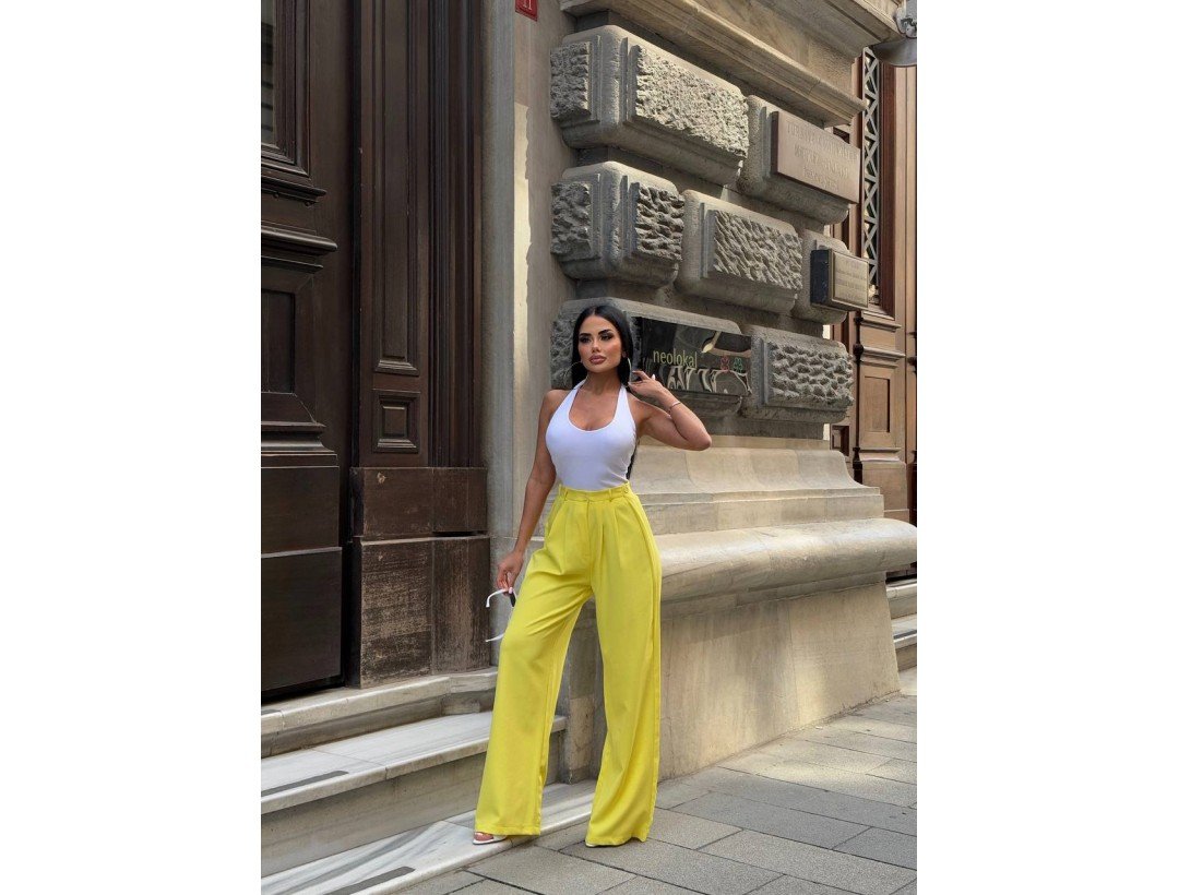 Palazzo Yanlar Düğme Detaylı Salaş Double Kumaş Pantolon Sarı Palazzo Yanlar Düğme Detaylı Salaş Double Kumaş Pantolon Sarı
