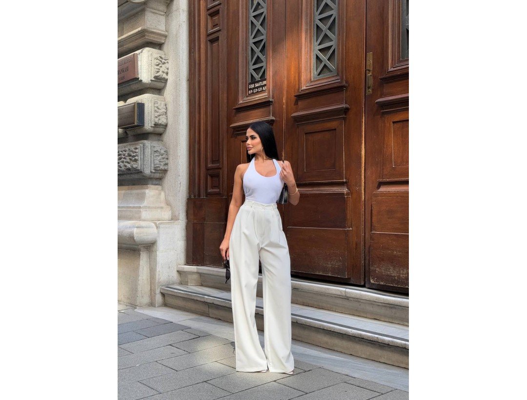 Palazzo Yanlar Düğme Detaylı Salaş Double Kumaş Pantolon Beyaz Palazzo Yanlar Düğme Detaylı Salaş Double Kumaş Pantolon Beyaz