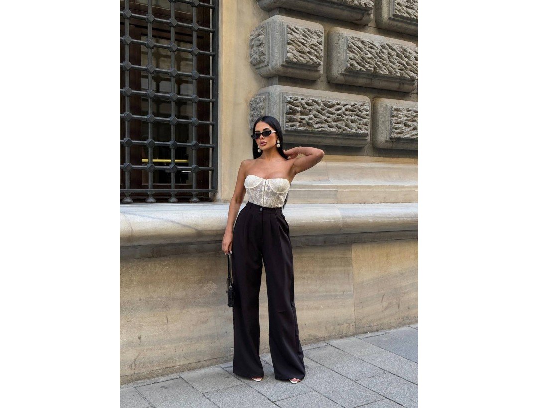 Palazzo Yanlar Düğme Detaylı Salaş Double Kumaş Pantolon Siyah Palazzo Yanlar Düğme Detaylı Salaş Double Kumaş Pantolon Siyah