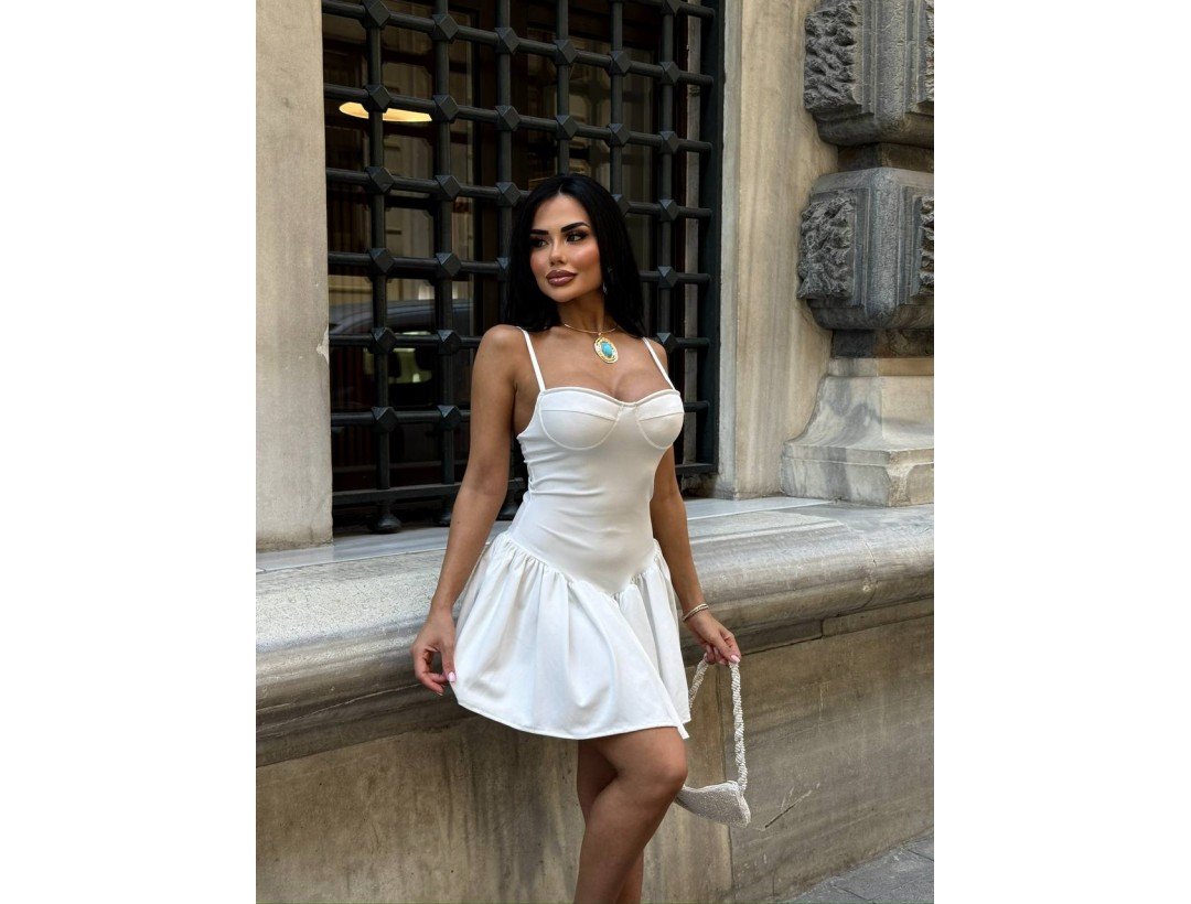 Lycra Fabric Volenli Ayarlanabilir Askılı Elbise Beyaz Lycra Fabric Volenli Ayarlanabilir Askılı Elbise Beyaz
