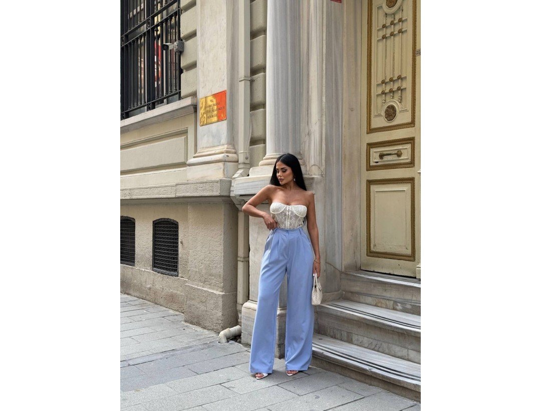 Palazzo Yanlar Düğme Detaylı Salaş Double Kumaş Pantolon Bebe Mavisi Palazzo Yanlar Düğme Detaylı Salaş Double Kumaş Pantolon Bebe Mavisi