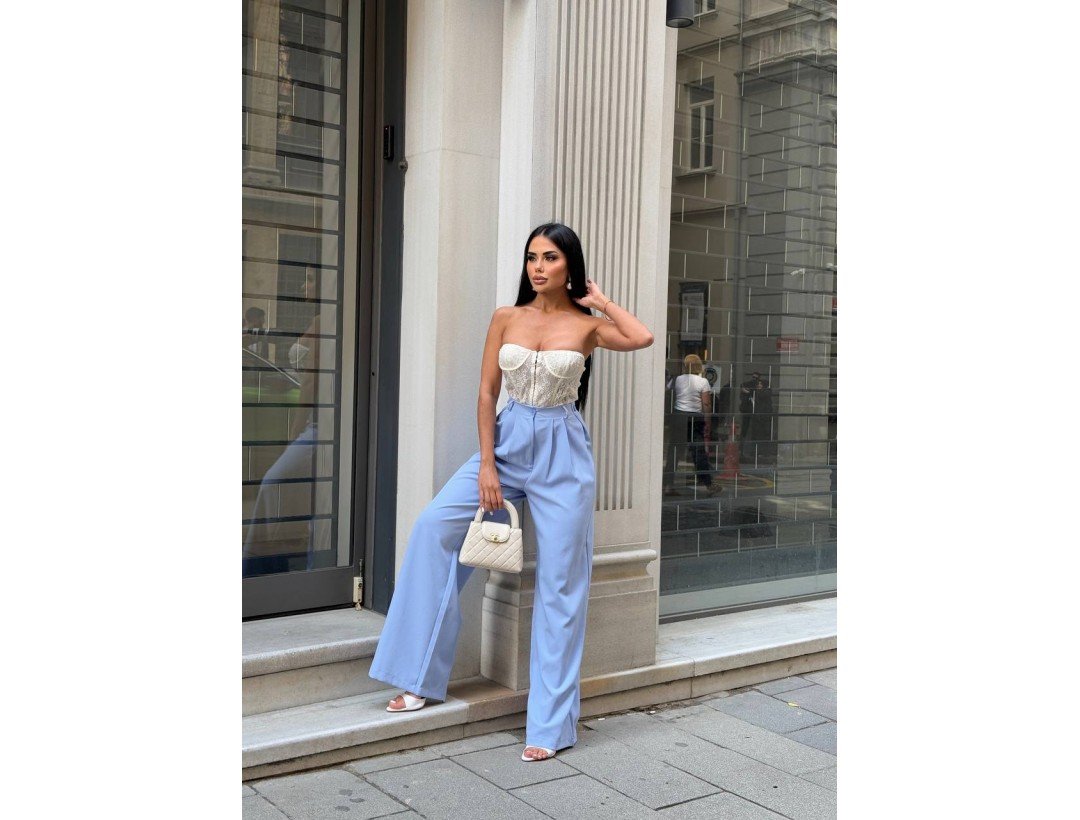Palazzo Yanlar Düğme Detaylı Salaş Double Kumaş Pantolon Bebe Mavisi Palazzo Yanlar Düğme Detaylı Salaş Double Kumaş Pantolon Bebe Mavisi